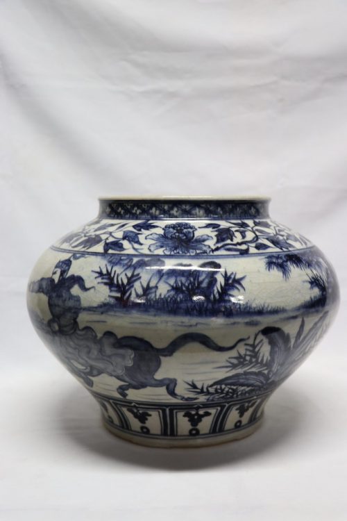 Antique Chinese Yuan Dynasty Blue and White Porcelain Jar - Warriors ...
